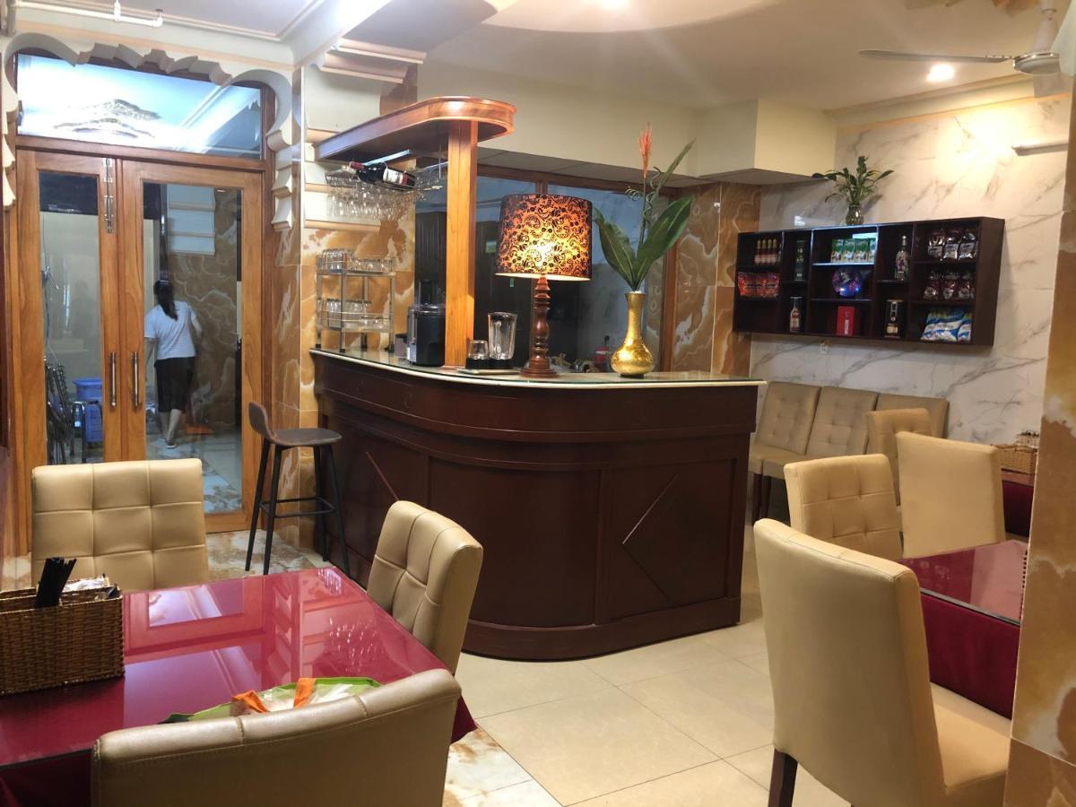 Hoàng Quân Hotel Hô Chi Minh-Ville Extérieur photo